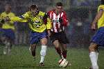 Waalwijk, 19 November 2005
Kompetitiewedstrijd seizoen 2005/2006
RKC-PSV eindstand 4-4
Ismail Aissati in duel met zijn tegenstander Dominique van Dijk