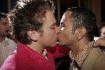 Utrecht 3 november 2005
Premiere Jesus Christ superstar in schouwburg Utrecht.
Jamai en zijn vriend Renaldo kussend
