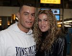 Schiphol 2 november 2005
Jorinde Moll met haar nieuwe vriend die als freefighter over heel de wereld reist voor zijn sport