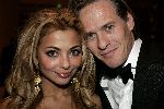 Amsterdam 28 november 2005
Beau Monde awards in het hilton.
Georgina Verbaan met Jort kelder