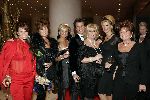 Amsterdam 28 november 2005
Beau Monde awards in het hilton.
Leontine Borsato en Leco v Zadelhoff Estelle Gullit Carolien Tensen Yvonne Brandsteder Christine Kroonenberg en Monique Collignon