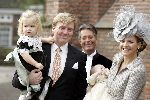 Wassenaar 19 november 2005
Doop prinses Alexia en kerk Wassenaar.
Maxima met Alexia en Prins Willem Alexander met Amalia