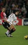 Eindhoven, 1 November 2005
Wedstrijd Champions League seizoen 2005/2006 tussen PSV-AC Milaan, eindstand 1-0
Paolo Maldini in duel met Phillip Cocu
© Foto: Peter Smulders