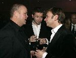 Amsterdam 28 november 2005
Beau Monde awards in het hilton.
Paul de Leeuw met Peter v d Vorst en vriend