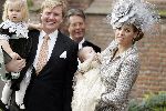 Wassenaar 19 november 2005
Doop prinses Alexia en kerk Wassenaar.
Maxima met Alexia en Prins Willem Alexander met Amalia