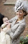 Wassenaar 19 november 2005
Doop prinses Alexia en kerk Wassenaar.
Maxima met Alexia en Prins Willem Alexander met Amalia