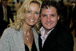 Schiphol 2 november 2005
Rene Froger vertrekt met zijn vrouw Natasja Froger via Londen naar New York om daar de marathon te lopen.