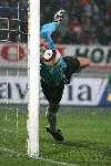 Waalwijk, 19 November 2005
Kompetitiewedstrijd seizoen 2005/2006
RKC-PSV eindstand 4-4
Rob van Dijk met een mooie redding op een vrije trap van Alex