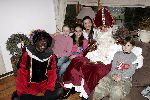 Den Hoog 27 november 2005
Guido den Aantrekker als sinterklaas en Matthijs Albers als zwart piet op bezoek bij kinderen van Bn ers.
Rosanna Lima met Demy en Nino