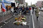 Amsterdam 2 november 2005
Bloemen op plek waar Theo v Gogh is vermoord