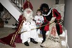 Amsterdam 27 november 2005
Guido den Aantrekker als sinterklaas en Matthijs Albers als zwart piet op bezoek bij kinderen van Bn ers.
Thijmen Oerlemans