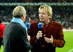 Eindhoven, 1 November 2005
Wedstrijd Champions League seizoen 2005/2006tussen PSV-AC Milaan, eindstand 1-0
Studio Sport presentator Tom Egbers in  gesprek met Johan Cruyff
Foto: © Peter Smulders