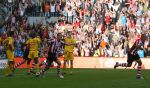 Eindhoven, 15 Oktober 2006 PSV-Roda JC, eindstand 4-1
Kompetitie Seizoen 2006/2007
Alex PSV heeft zijn ploeg op 2-1 gebracht met een prachtige hakbal  Timmy Simons,wil hem feliciteren