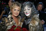 Rotterdam 7 oktober 2006
Premiere Cats in het nieuwe luxor.
Vera Mann en Anita Meier