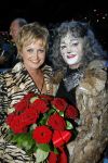 Rotterdam 7 oktober 2006
Premiere Cats in het nieuwe luxor.
Vera Mann en Anita Meier