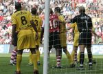Eindhoven, 20 Oktober 2006 
Kompetitiewedstrijd PSV-Roda JC Seizoen 2006/2007
Eindstand 4-1
Arouna Kone wordt aan zijn shirt getrokken door Davy de Fauw (12) 
Shirtje trekken