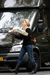 Amsterdam 26 september 2006
Connie Breukhoven boodschappen doen