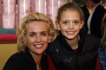 Amsterdam 6 oktober 2006
Premiere Winx club in pepsi stage.
Daphne Deckers met haar dochtertje Emma