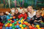 Lage Zwaluwe, 8 Oktober 2006
Jan Bauer, de zoon van Frans Bauer en Mariska Bauer wordt 4 jaar en viert dit in speelpaleis De Belhamel met zijn broertjes Christiaan en Frans Bauer Jr.