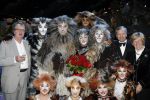 Rotterdam 7 oktober 2006
Premiere Cats in het nieuwe luxor.
Cast Cats met Marco Bakke Anita Meier Gerrit Komrij en Jaap de Hoop Scheffer met zijn vrouw