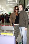 Schiphol 5 oktober 2006
Cast Onderweg naar morgen ONM vertrekken naar Turkije vanweg 25ooe aflevering.
Yasmine Sendar met man Rutger.