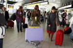 Schiphol 5 oktober 2006
Cast Onderweg naar morgen ONM vertrekken naar Turkije vanweg 25ooe aflevering.
Yasmine Sendar