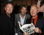 Amsterdam 11 oktober 2006
Presentatie boek Andre v Duin.
Joop v d Ende Mathijs v Nieuwkerk en Andre