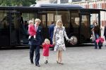 Apeldoorn 8 oktober 2006
Doop Prinses Leonore in het Loo in Apeldoorn.
Prinses Maxima met Prins Willem Alexander Prinses Alexia en Prinses Amalia
Peter Smulders bv