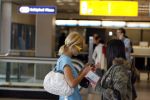 Schiphol 28 september 2006
Paris Hilton met zonnebril op schiphol