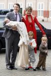 Apeldoorn 8 oktober 2006
Doop Prinses Leonore in het Loo in Apeldoorn.
Prinses Laurentien Prins Constantijn Koningin Beatrix Laurens jan Brinkhorst Prinses Eloise Prins Claus Cazimir en Eleonor.
Peter Smulders bv