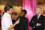 Amsterdam 5 oktober 2006
Winston Gerschtanowitz Sylvana Simons Paul Wilkens    bij presentatie Pink Ribbon Samsung en KPN.