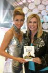 Eindhoven, 16 September 2006
Dancing On Ice, Wendy v Dijk overhandigt de eerste CD/DVD 