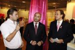 Amsterdam 5 oktober 2006
Winston Gerschtanowitz  Paul Wilkens en Marcel Timmerhuis bij presentatie Pink Ribbon Samsung en KPN.