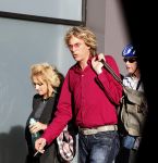 San Francisco 1 oktober 2009
Adam Curry en zijn dochter Christina verlaten het bedrijf van Adam en wandelen naar huis.
Peter Smulders bv