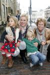 Den Haag 11 oktober 2009
Premiere in theater Diligentia. Dominique v vliet met kinderen/tweeling
Peter Smulders bv