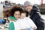Scheveningen 4 oktober 2009
Bridget Maasland organiseert dogwalk op het strand van Scheveningen.
Ruim 300 honden liepen mee met hun baasjes. Glennis Grace met vriend Moos en zoon Anthony
Peter Smulders bv