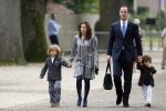 Apeldoorn 20 september 2009
Doop Pieter v Vollenhoven, zoon van Prins Pieter Christiaan en prinses Anita op paleis het Loo. Ook zijn zus Emma is aanwezig. Marc Schroder met zijn vrouw en kinderen
Peter Smulders bv