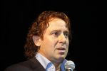 Amsterdam 23 september 2009
Marco Borsato wordt heel emotioneel tijdens persconferentie in Paradiso.
Peter Smulders bv