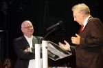 Gorinchem 21 september 2009
Ruud de Graaf 30 jaar in het vak en krijgt een koninklijk lintje. Ruud met zijn vrouw
Peter Smulders bv