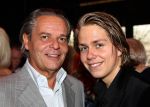 Amsterdam, 23 September 2010
Eerste CD uitreiking van Roxeanne Hazes en Andre Hazes Jr. 
met de titel: Van jou, voor jou.
Andre Hazes Jr. met Harrie v d Moesdijk en zoon Jan v d Moesdijk
Foto Peter Smulders BV