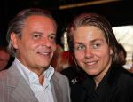 Amsterdam, 23 September 2010
Eerste CD uitreiking van Roxeanne Hazes en Andre Hazes Jr. 
met de titel: Van jou, voor jou.
Andre Hazes Jr. met Harrie v d Moesdijk en zoon Jan v d Moesdijk
Foto Peter Smulders BV