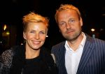 Gouda, 11 Oktober 2010
Premiere Ivo Niehe van de nieuwe theatervoorstelling van Mussen & Zwanen, LICHTJES IN JE OGEN.
Anita Witzier met partner
Foto Peter Smulders BV