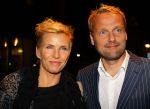 Gouda, 11 Oktober 2010
Premiere Ivo Niehe van de nieuwe theatervoorstelling van Mussen & Zwanen, LICHTJES IN JE OGEN.
Anita Witzier met partner
Foto Peter Smulders BV