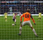 Eindhoven, 24 Oktober 2010
Kompetitiewedstrijd PSV-Feyenoord, eindstand 10-0 Seizoen 2010/2011
De grootste nederlaag van Feyenoord ooit in het betaalde voetbal
Evenaring van de grootste overwinning PSV in het betaald Voetbal
Balazs Dzsudzsak scoort vanuit een penalty, Rob v Dijk is kansloos
Foto Junior Smulders