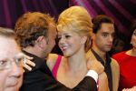 Amsterdam 3 oktober 2010
Premiere Petticoat in Carre met Chantal Janzen. Chantal met Jon v Eerd en William Spaaij
Peter Smulders bv