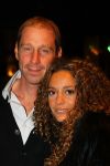 Gouda, 11 Oktober 2010
Premiere Ivo Niehe van de nieuwe theatervoorstelling van Mussen & Zwanen, LICHTJES IN JE OGEN.
Fajah Lourens met partner
Foto Peter Smulders BV