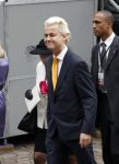 Den Haag 21 september 2010
Prinsjesdag 2010 op het binnenhof en bij paleis Noordeinde. Geert Wilders met zijn vrouw
Peter Smulders bv
