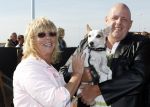 Scheveningen 3 oktober 2010
Dogwalk georganiseerd door de stichting van Bridget Maasland .Henk Bres met vrouw en hond
Peter Smulders bv