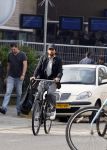 Amsterdam 5 oktober 2010
Mari v d Ven op de fiets in Amsterdam.
Peter Smulders bv