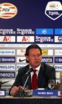 Eindhoven, 24 Oktober 2010
Kompetitiewedstrijd PSV-Feyenoord, eindstand 10-0 Seizoen 2010/2011
De grootste nederlaag van Feyenoord ooit in het betaalde voetbal
Evenaring van de grootste overwinning PSV in het betaald Voetbal
Een aangeslagen Mario Been tijdens de persconferentie
Foto Junior Smulders